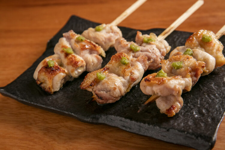 赤坂で味わう絶品焼き鳥とこだわりの日本酒で特別なひとときをお楽しみください