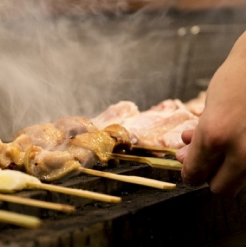 赤坂で味わうこだわり焼き鳥と特別な日本酒で老舗の味を堪能