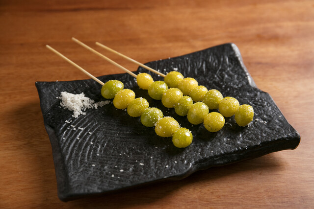 大手町で1949年創業のこだわりと豊かな焼き鳥の世界を堪能！ご宴会もお任せください