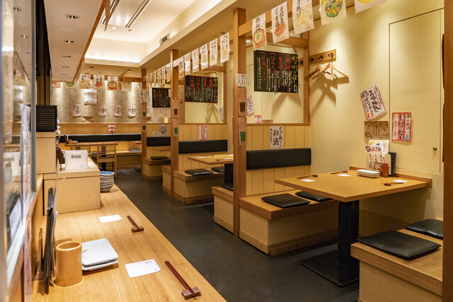 大手町で味わうこだわりの焼き鳥と特別な日本酒